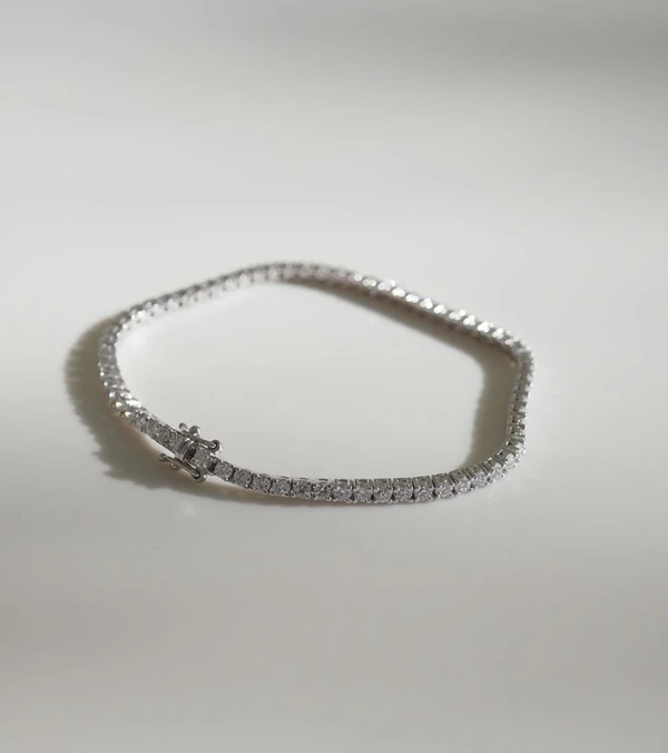 18 Chic Tennis Bracelets