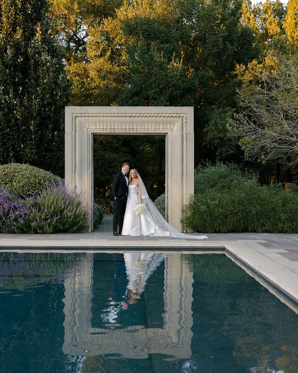 Photography: <a href="https://www.instagram.com/thewed/p/DJ1q8N2MNwy/">Julia Wade</a>