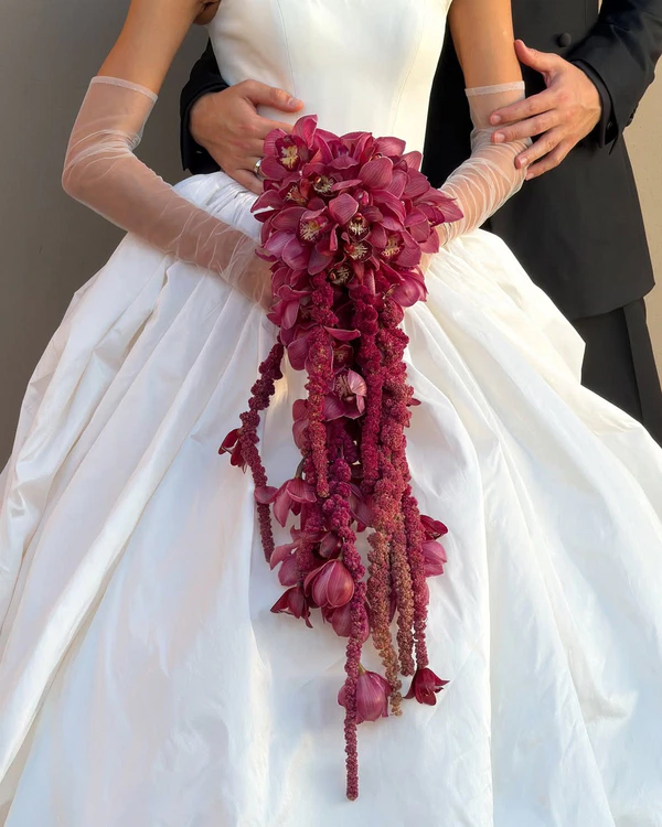 <a href="https://www.instagram.com/p/DdtfM4djYZ3/?img_index=2">Mutabor Flower Service</a>