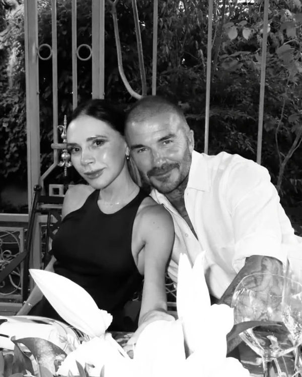 12 Celebrity Meet-Cute Stories That Totally Melt Our Hearts — photo 2