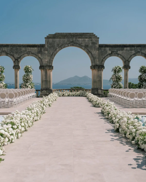 <a href="https://www.instagram.com/p/DMKxTPDRnV8/?img_index=1" target="_blank">Photography: Greg Finck</a>