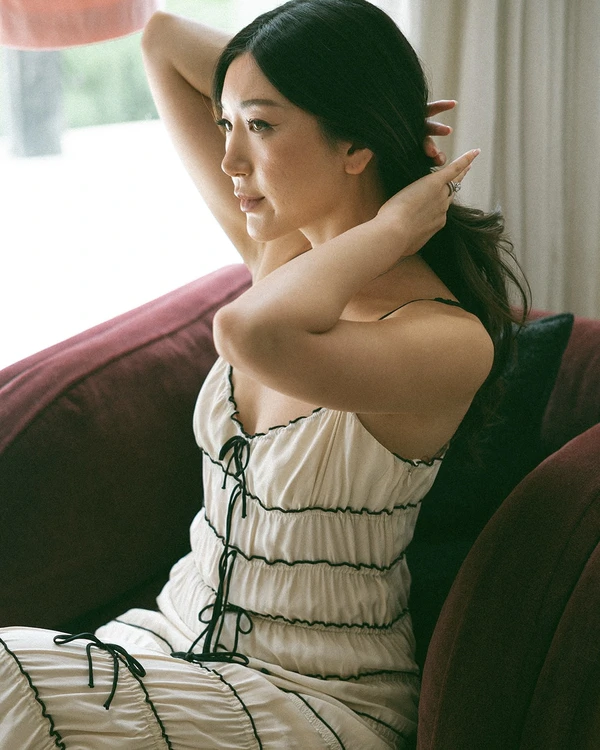 An Elegant Garden Wedding with a Traditional Korean Twist
