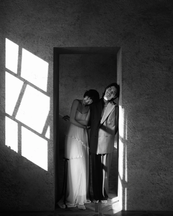Photography: <a class="x1i10hfl xjbqb8w x1ejq31n x18oe1m7 x1sy0etr xstzfhl x972fbf x10w94by x1qhh985 x14e42zd x9f619 x1ypdohk xt0psk2 x3ct3a4 xdj266r x14z9mp xat24cr x1lziwak xexx8yu xyri2b x18d9i69 x1c1uobl x16tdsg8 x1hl2dhg xggy1nq x1a2a7pz _a6hd" href="https://www.instagram.com/p/DZ-aDoNExRV/?img_index=1" role="link">Junghwazin</a>