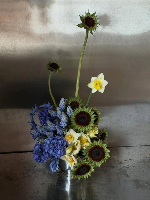 <a href="https://www.instagram.com/p/DYKczbiDfMw/?img_index=1"><span>Lovie + Sons Flower Co.</span></a>
