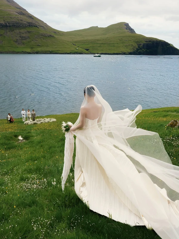 10 Unique Ways to Honor Loved Ones at Your Wedding — photo 1