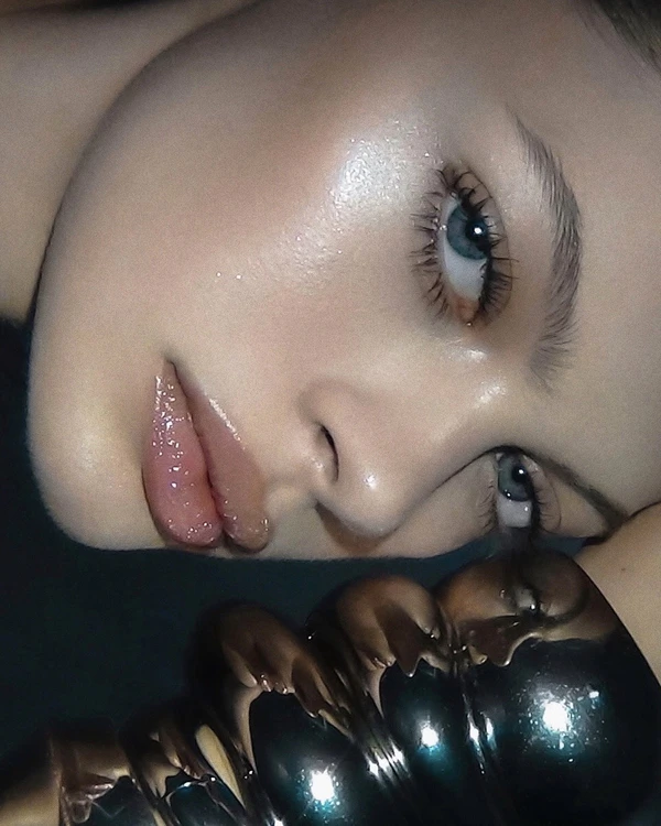 6 New Year’s Eve Makeup Looks to Try
