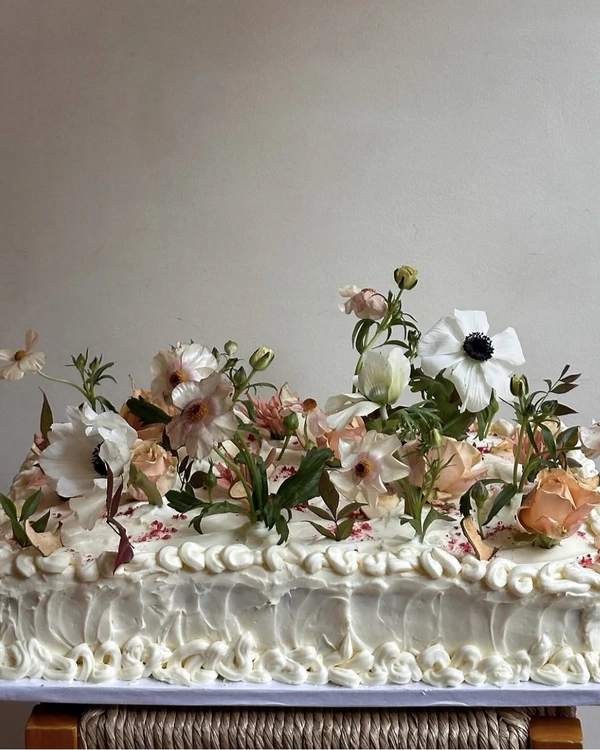 30 Cake Ideas for Your Spring Wedding