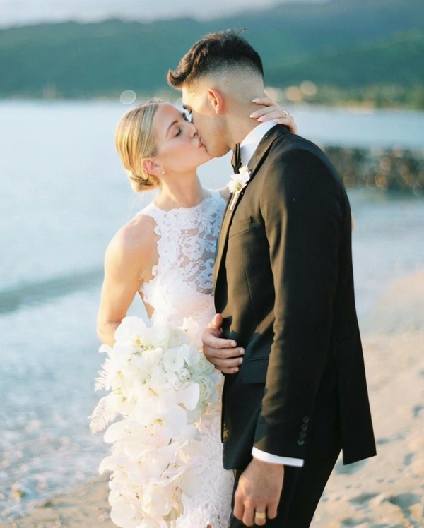 15 Best Wedding Photographers in Hawaii