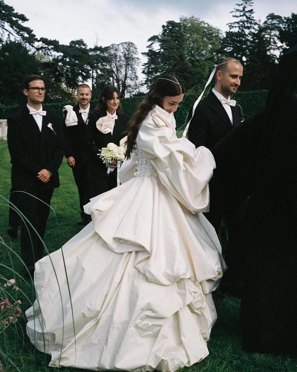 14 Common Wedding Guest Complaints to Avoid — photo 2