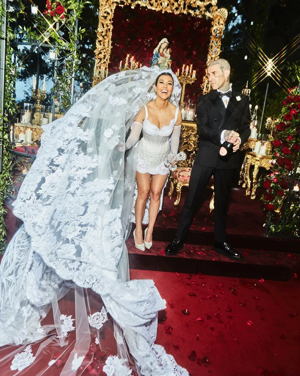 Kourtney Kardashian and Travis Barker's Italian Wedding — photo 1