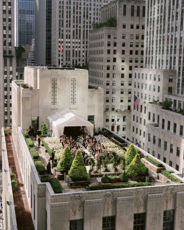 <a href="https://www.instagram.com/620loftgarden/" target="_blank" rel="noopener">620 Loft & Garden</a>, Photography: <a href="https://www.instagram.com/p/CzrQuOdpFmY/?img_index=1">Jose Villa</a>