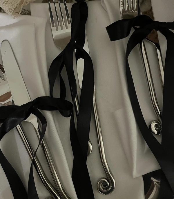 It's House Parties Season: Christmas Tables Trends
