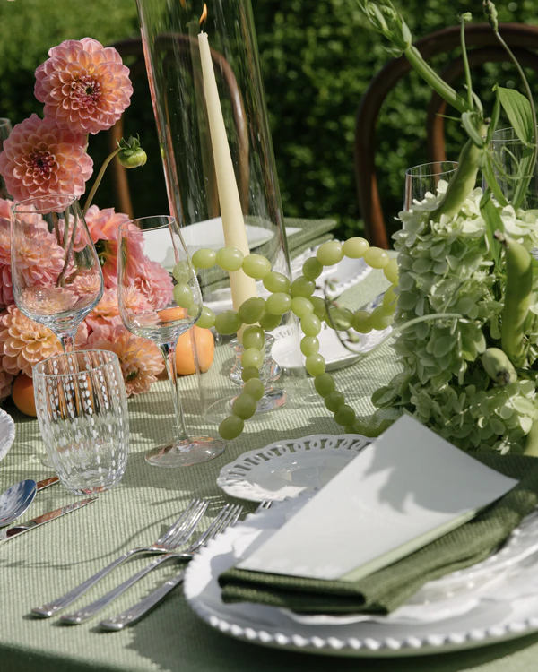 A Colorful Wedding Amongst the Costwolds Countryside