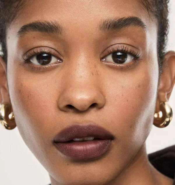 <a href="https://www.hourglasscosmetics.com/collections/makeup-lips/products/phantom-blur-balm">Hourglass</a>