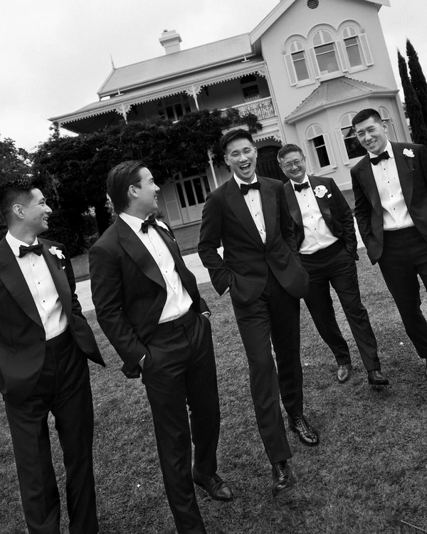 An Elegant Garden Wedding with a Traditional Korean Twist