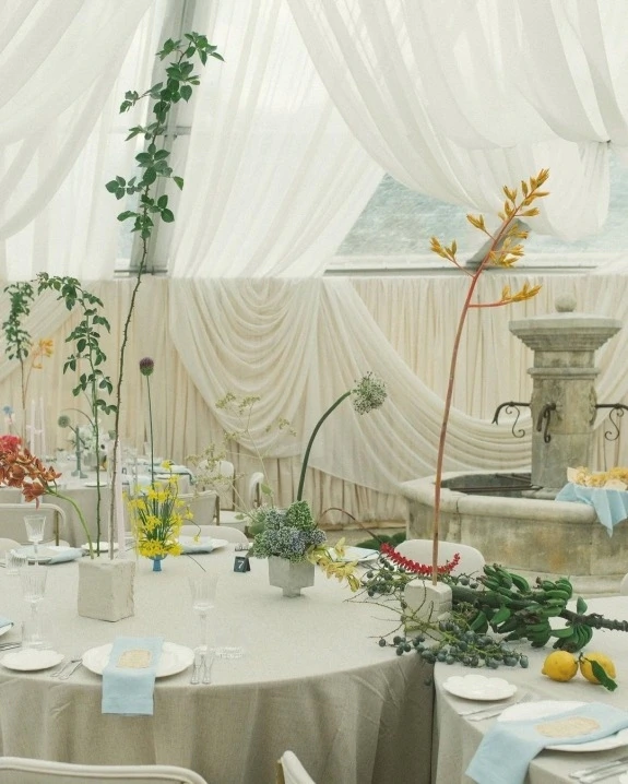 The Cost of Wedding Flowers: A Guide to Budgets & Blooms at Every Price Point
