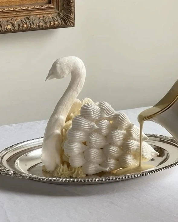 Trend: Swan Wedding Décor