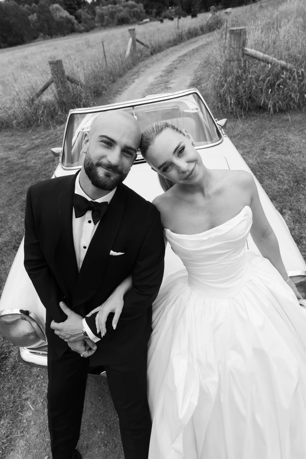 A Contemporary Chrome & Chartreuse Black-Tie Wedding Reimagines the Southern Highlands