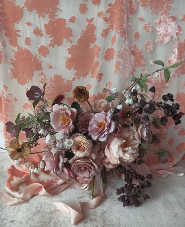 <a href="https://www.instagram.com/nicamille/p/DU4NVZjjBjv/">Nicolette Camilla Floral</a>