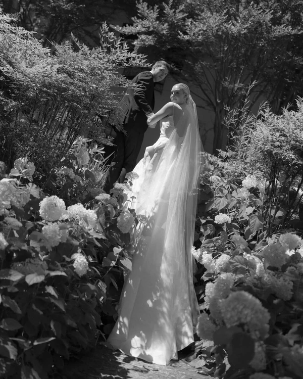 Photography: <a href="https://www.instagram.com/katethompsonweddings/p/DLne89Ty1D_/">Kate Thompson</a>