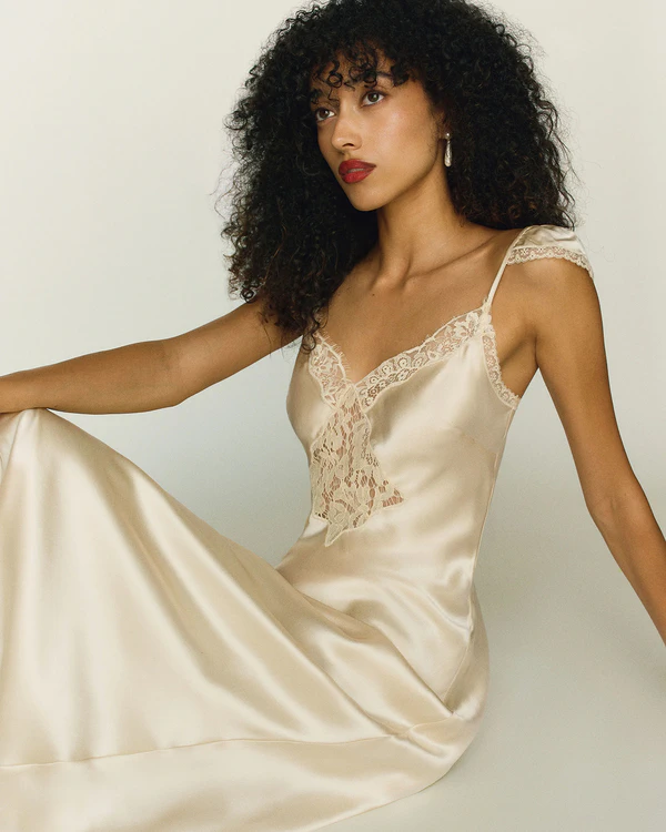 35 Best Lace Wedding Guest Dresses for Every Dress Code