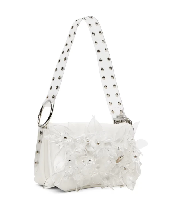 Chic Handbags to Carry on Your Wedding Day