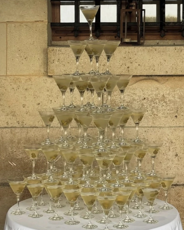 30 Creative Drink Tower Ideas to Elevate Your Cocktail Hour