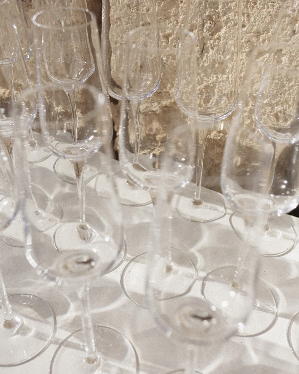 An Artistic Wedding Amongst a Breathtaking Quarry in Mallorca