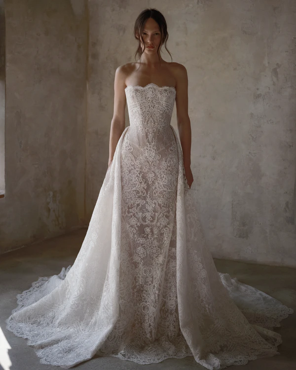 <a href="https://www.instagram.com/noyeliyahu.bridal/p/DXEu8pZl7qo/?hl=en">Noy Eliyahu</a>