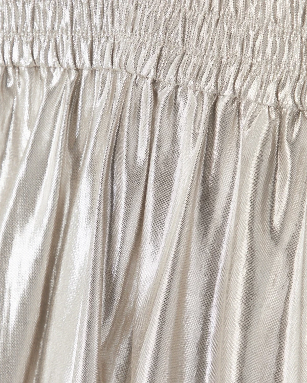 10 Stunning Silver Wedding Dresses