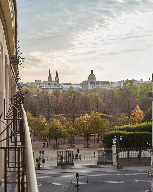 10 Romantic New Hotels in Paris