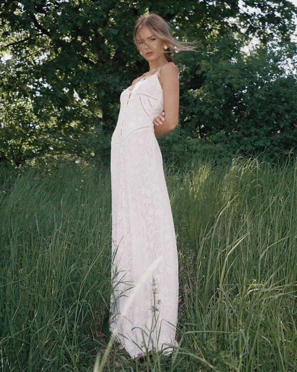 13 Fashion Influencers for Chic Bridal Style Inspiration