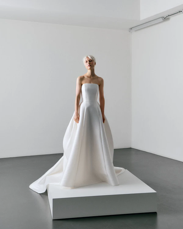 Viktor & Rolf Mariage Unveils Fall 2026 Bridal Collection