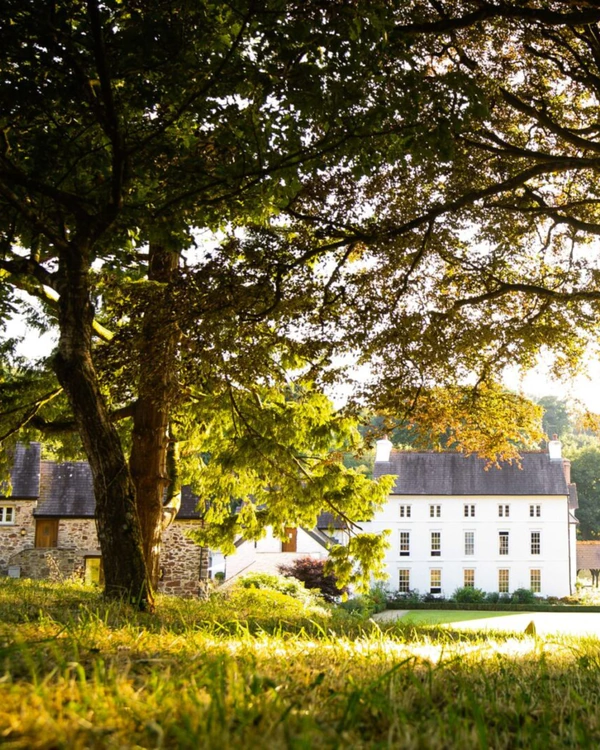 12 Dreamy English Countryside Hotels for Honeymooners
