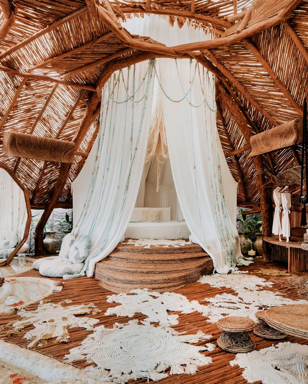 7 Extraordinary Honeymoon Hotels Around the World