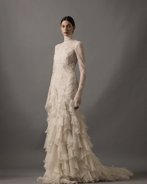 30 Breathtaking Bridal Dresses Perfect for a Wedding in Spain