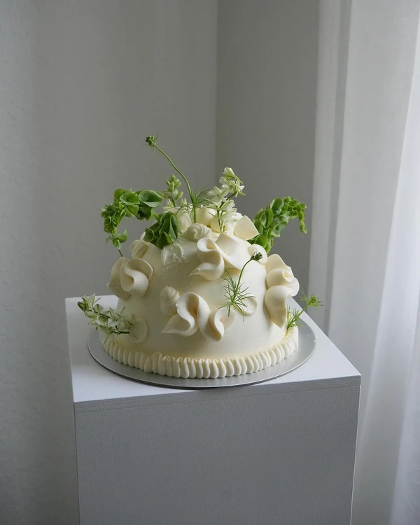 10 Summer Wedding Cake Trends