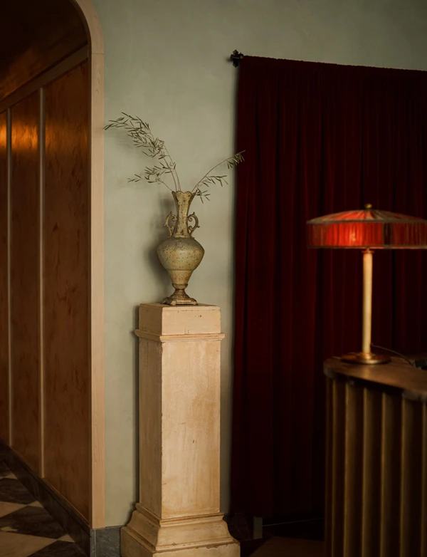 <a href="https://www.instagram.com/p/DaA7_POH4cw/?hl=en">The Nickel Hotel</a>