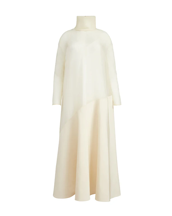 14 Stunning Dresses to Inspire Winter Brides