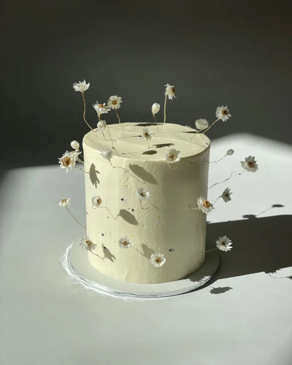 10 Summer Wedding Cake Trends