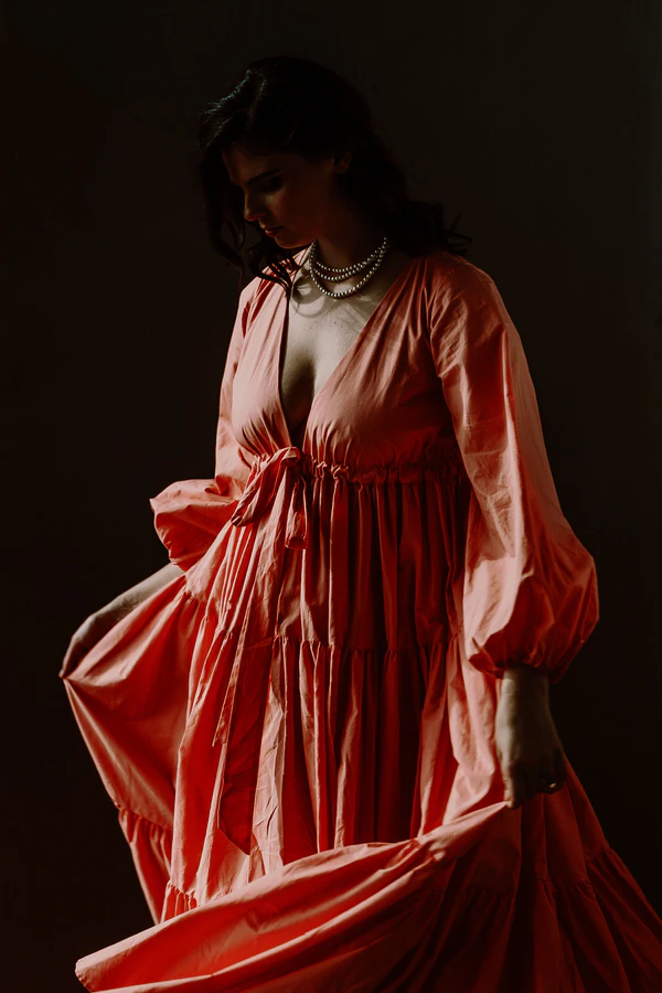 Ascetic Interiors and Modern Floristics in the Lovers Elopement Editorial — photo 8