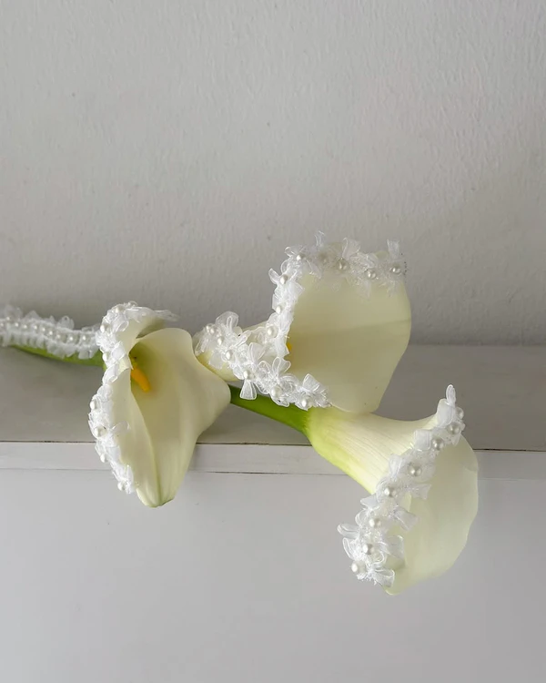 9 Stylish Bouquet Trends We're Loving for Brides Right Now