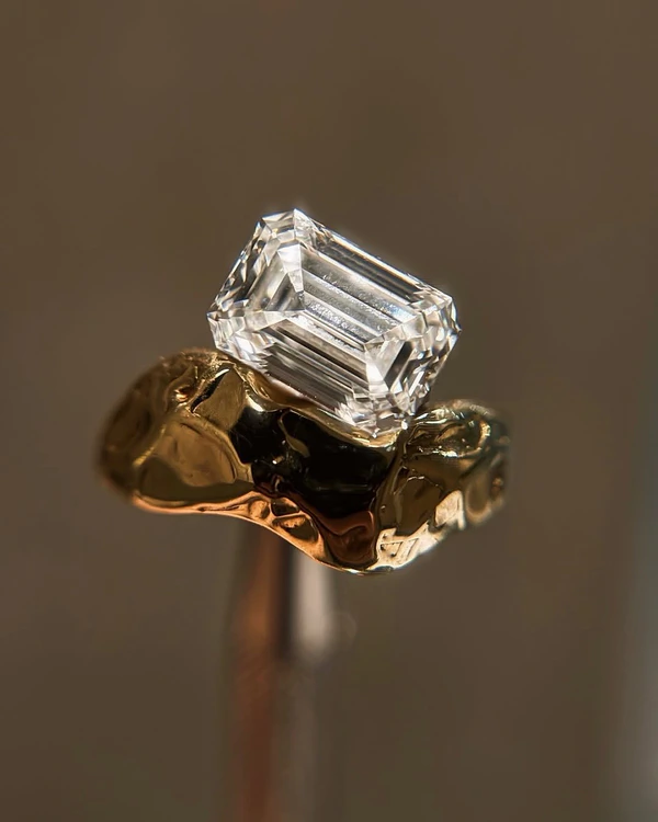50 Iconic Vintage Engagement Ring Styles & Cuts