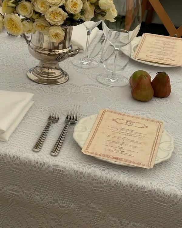 40 Place Settings Trends in 2025 to Transform Your Wedding Table