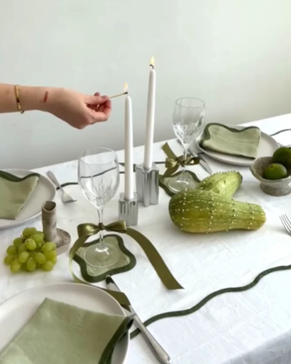 7 Brands for Unique Wedding Table Linens
