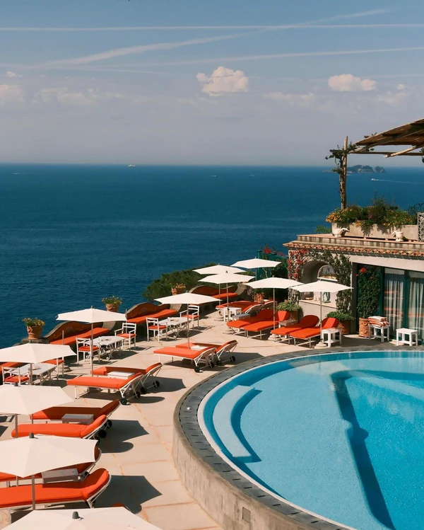 10 Romantic Hotels in Italy for Your Honeymoon