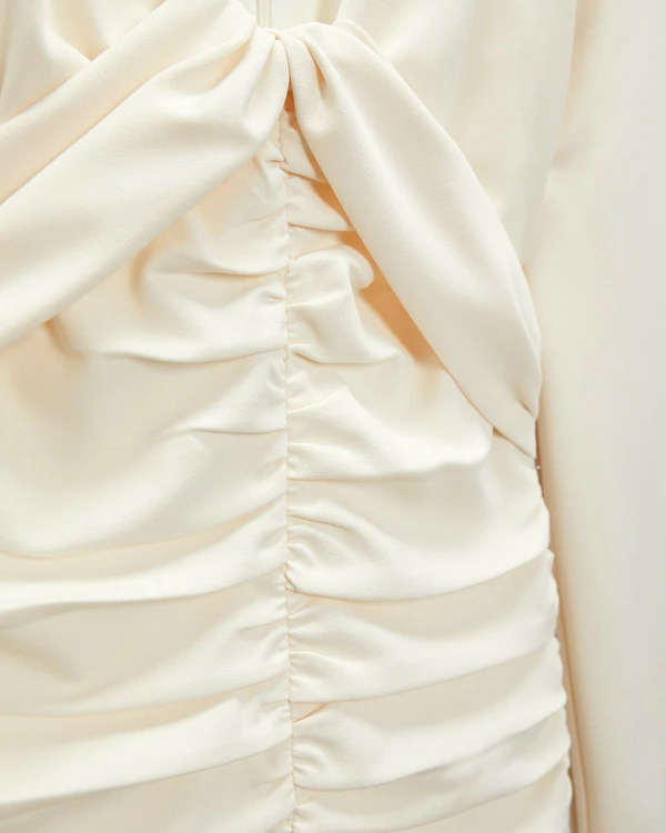 21 Maternity Dresses for Brides