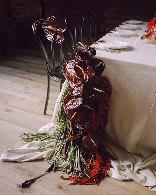 Moody Red Romance — photo 2