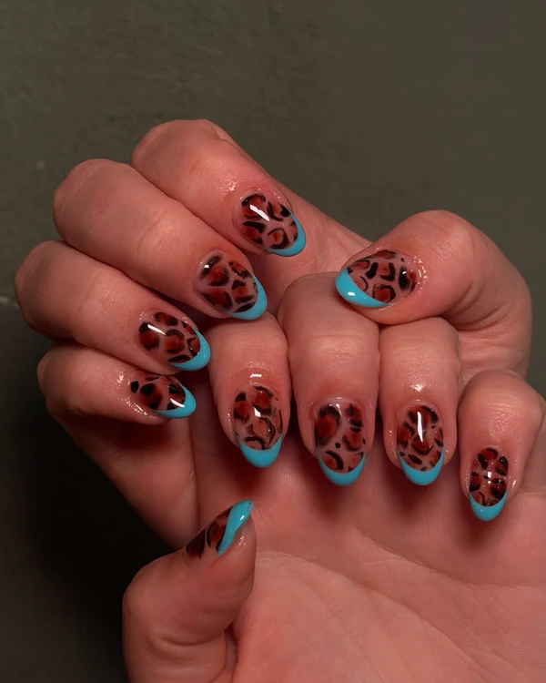 <a href="https://www.instagram.com/p/Dc1yjqeFZgB/?img_index=2">Who Nail Lounge</a>