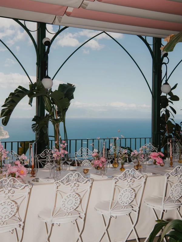Photography: <a href="https://www.instagram.com/diasdevinoyrosas/p/DdCMjplCkpr/?img_index=5">Dias De Vino Y Rosas</a>